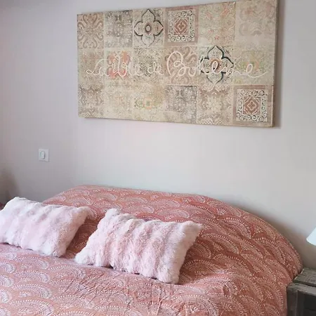 Homestay szállás La Boheme Élancourt